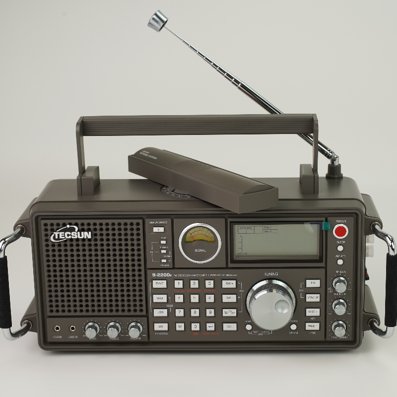 Tecsun S-2200x и его телескопическая антенна